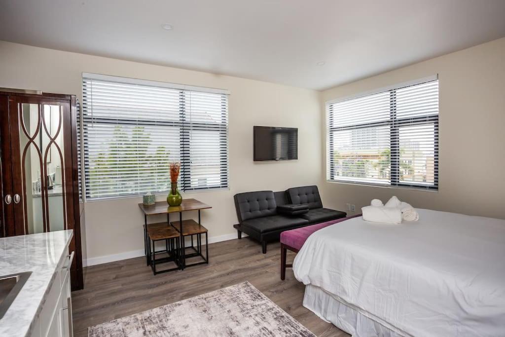 Next To San Diego Downtown - Cali King Size Studio Exterior photo