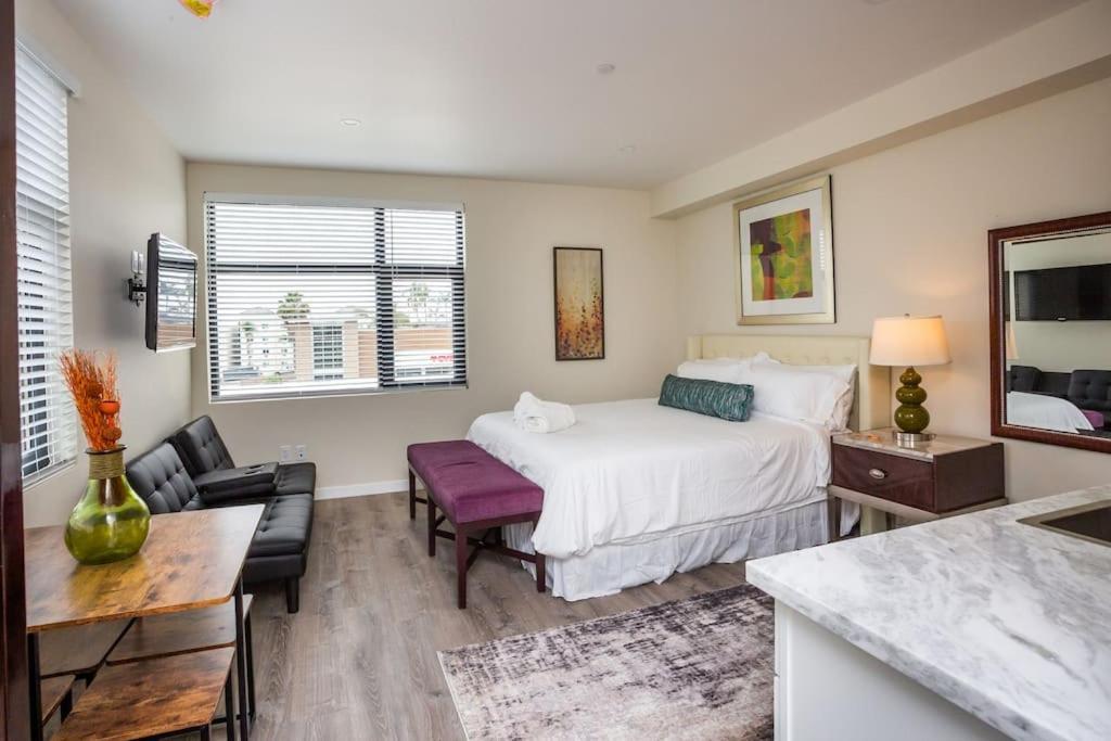 Next To San Diego Downtown - Cali King Size Studio Exterior photo