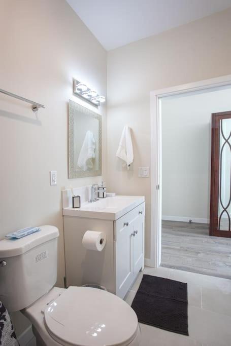 Next To San Diego Downtown - Cali King Size Studio Exterior photo